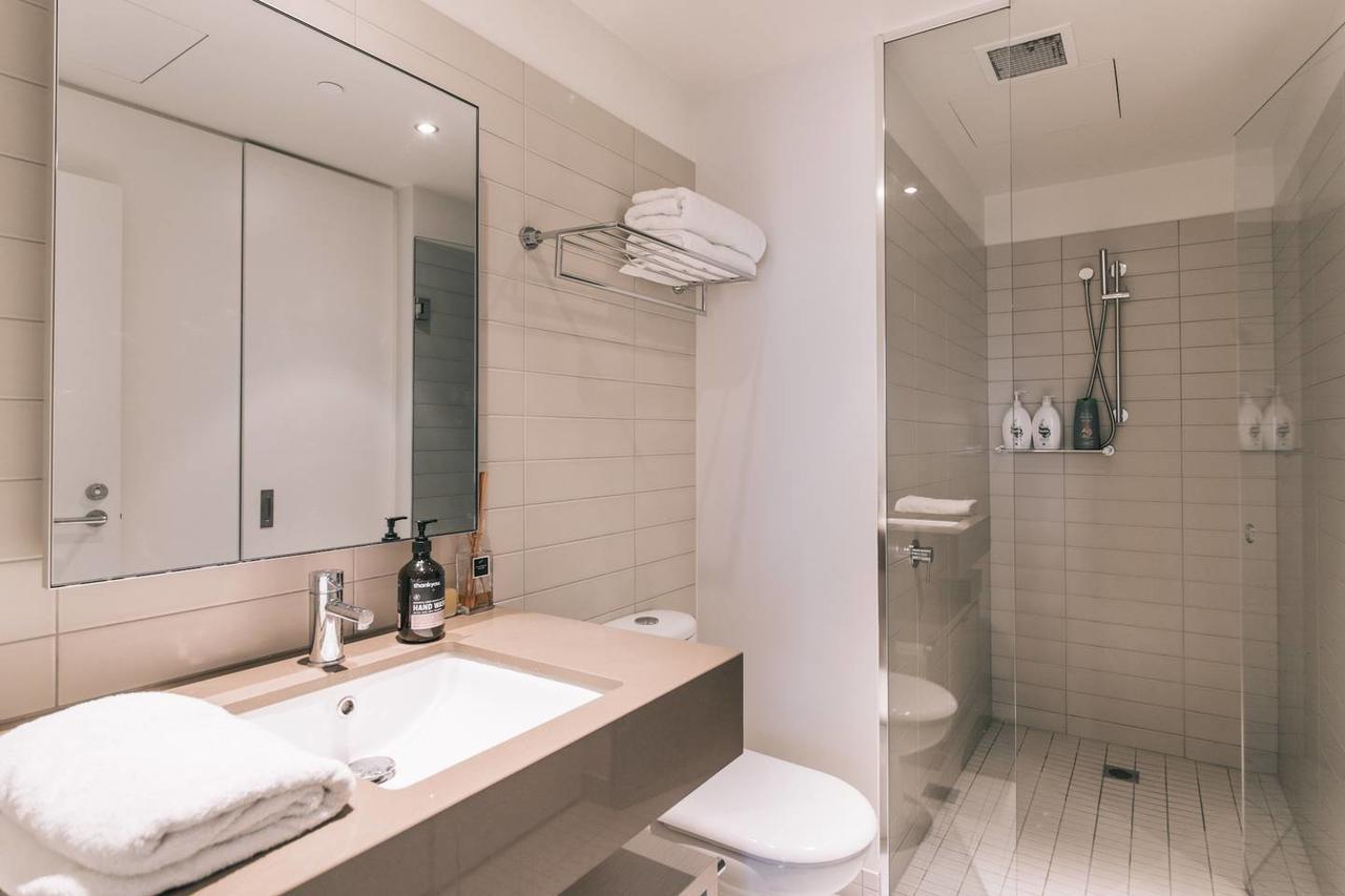 Ferienwohnung Experience Waterfront Luxury With Views Melbourne City Exterior foto
