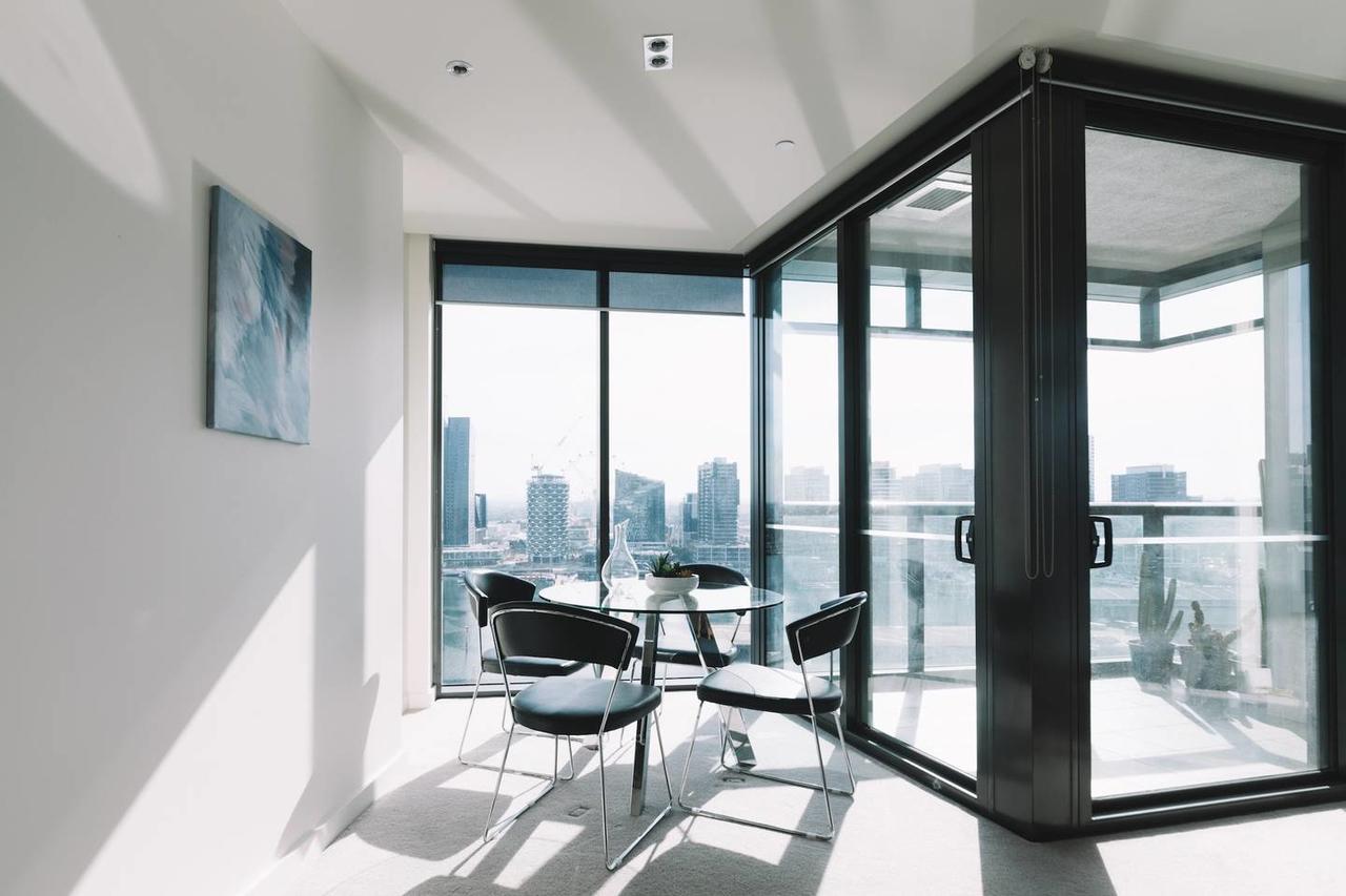 Ferienwohnung Experience Waterfront Luxury With Views Melbourne City Exterior foto
